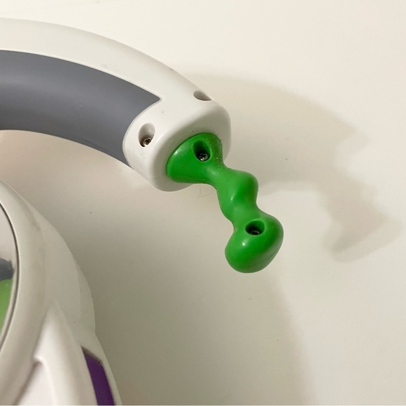 Bop It XT 2010 Handheld Electronic Talking  Game - Picture 8 of 15